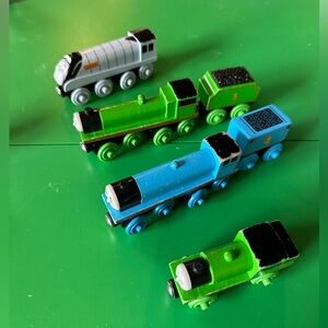 Thomas & Friends Wooden Railway Gordon Henry Spencer No Stripe & Tender Cars